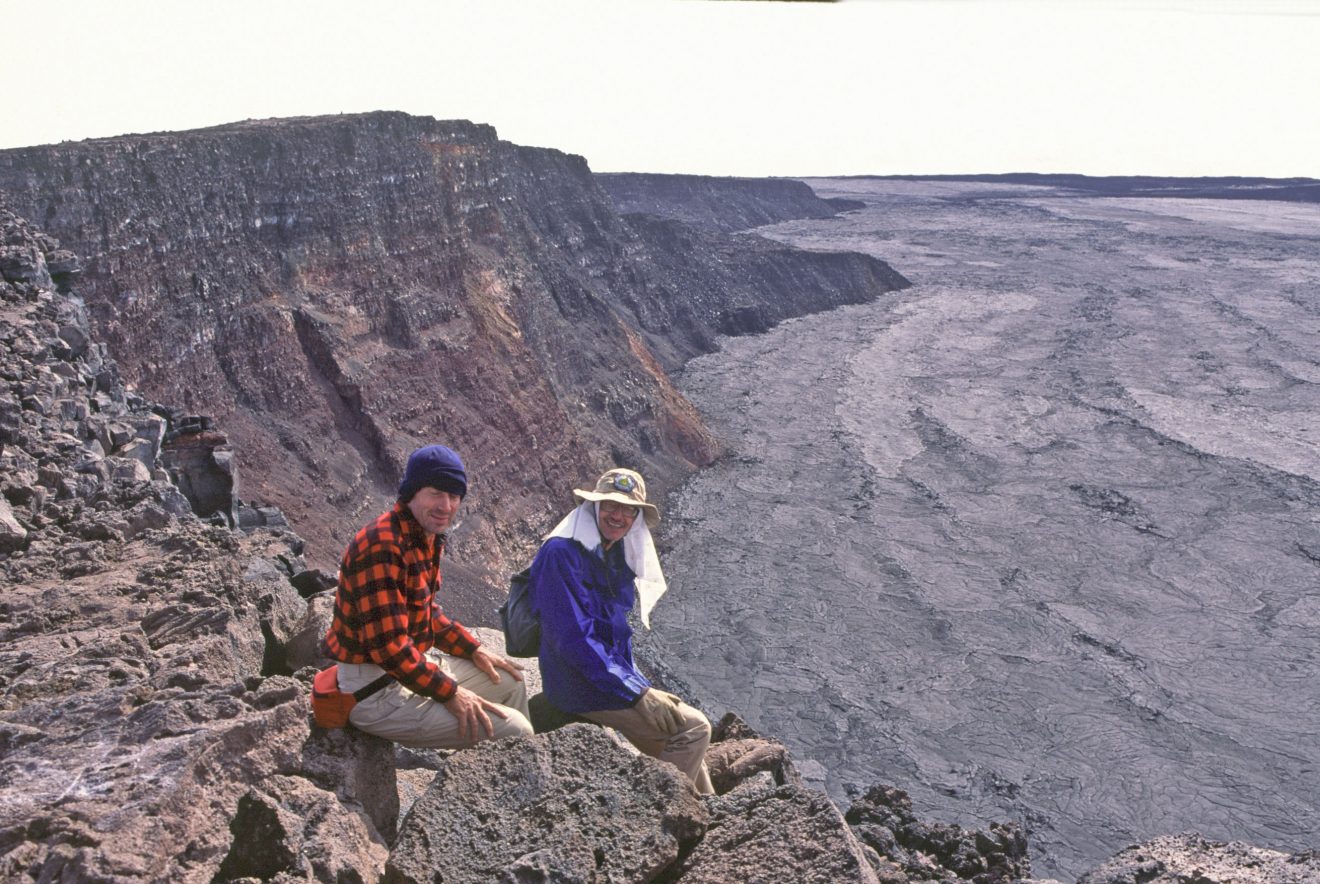 Stuart Ball & John Hall Mauna_Loa_1991 Hawaiian Trail & Mountain Corp.
